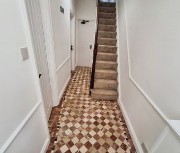 One-Bedroom House share - Photo 5