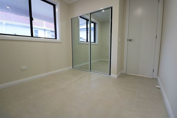 GRANNY FLAT 3 BEDROOM - Photo 1