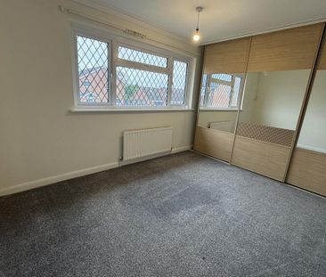 2 bedroom semi-detached house to rent - Photo 3