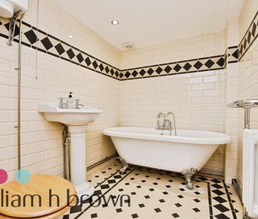 High Street - Photo 4