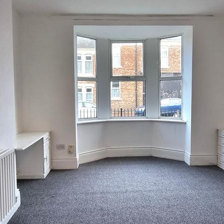 2 bedroom ground floor flat to rent - Photo 3