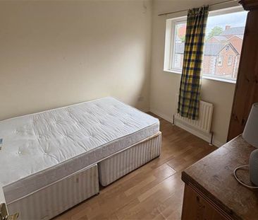 Apt 8 Fitzwilliam Square, off Rugby Avenue , Belfast, BT7 1JH - Photo 1