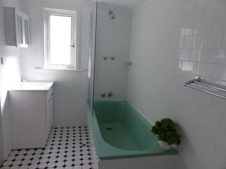 4/221 Katoomba Street, Katoomba NSW 2780 - Apartment For Rent | Domain - Photo 3