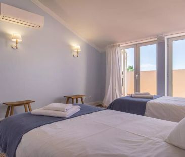 4-bedroom apartment for rent in Cascais, bills included - Photo 2