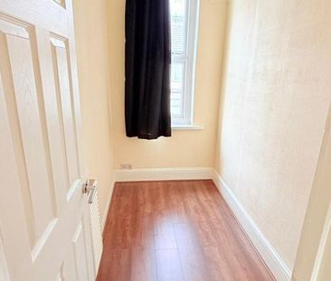 4 bedroom terraced house to rent - Photo 1