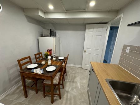 For Lease - 3200 Osbourne Road Unit# Basement, Mississauga, Ontario - Photo 3