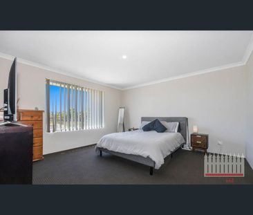 35 Grassdale Parkway, Ellenbrook, WA 6069 - Photo 1