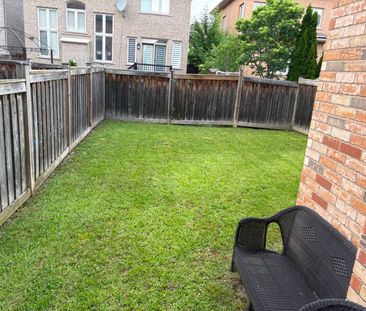 For Lease - 230 Hansard Drive, Vaughan, Ontario - Photo 5