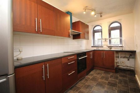 2 bedroom apartment to rent - Photo 2