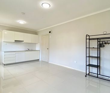 4-bedroom house with 3 bathrooms in a convenient location - Photo 5