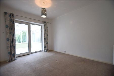 2 bedroom bungalow to rent - Photo 2