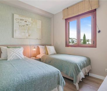 3 bedroom luxury penthouse for rent in Estepona, Andalusia - Photo 6