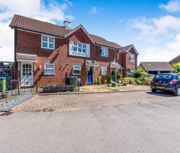 2 bedroom house to rent St. Andrews Gardens, Cobham, KT11 - Photo 6