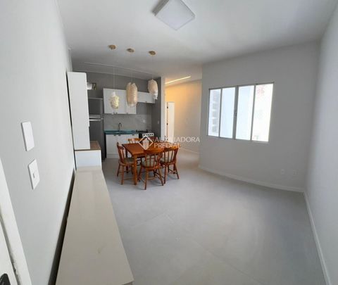 Apartamento com 3 quartos e 72m² para alugar em Centro, Florianópolis. - Foto 1