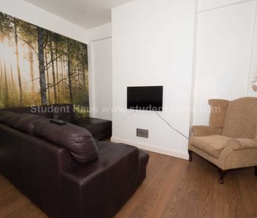 Coronation Street, Salford - Photo 1