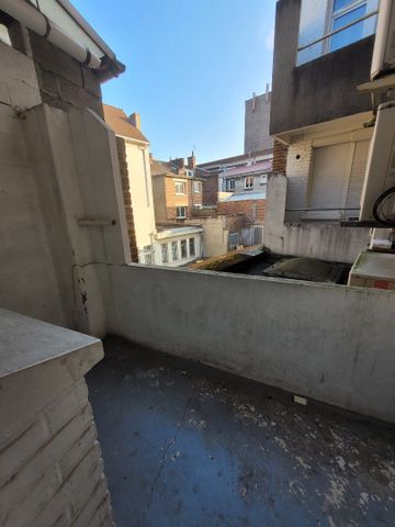 Location Appartement 3 pièces 72m² LENS 62300 - Photo 4