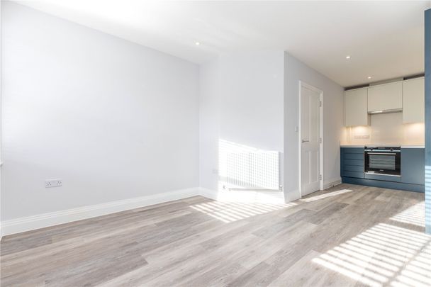 1 bedroom Flat in West Street, Maidenhead - Photo 1