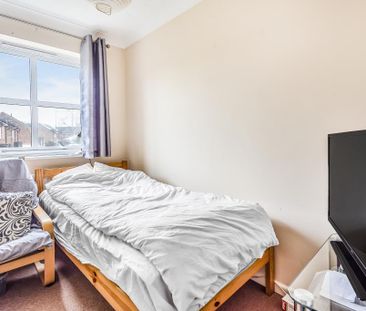 3 bedroom semi-detached house to rent - Photo 3