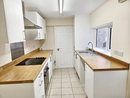 1 bedroom ground floor flat to rent - Photo 5