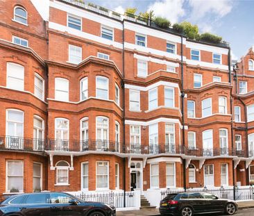 Refurbished, two double bedroom flat with wood flooring throughout, located on the third floor (with lift) of a beautiful red brick period building in Knightsbridge. - Photo 1