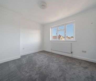 3 bedroom end of terrace house to rent - Photo 5