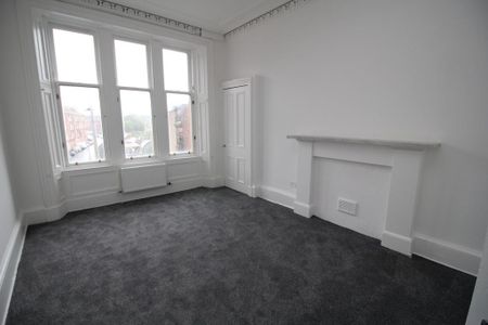 3 bedroom flat to rent - Photo 4