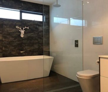 Clyde North - Photo 5