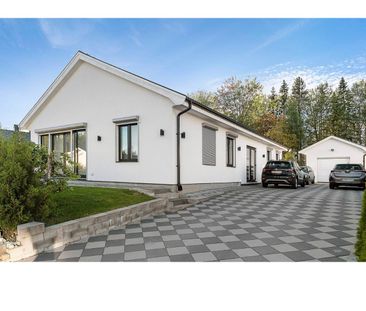 Näverlavsvägen, Södertälje - Photo 1