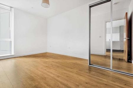 Royal Winchester House, Bracknell, RG12 - Photo 3