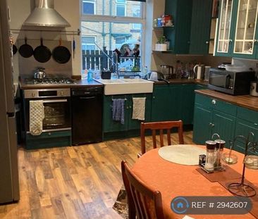 3 bedroom end of terrace house to rent - Photo 1