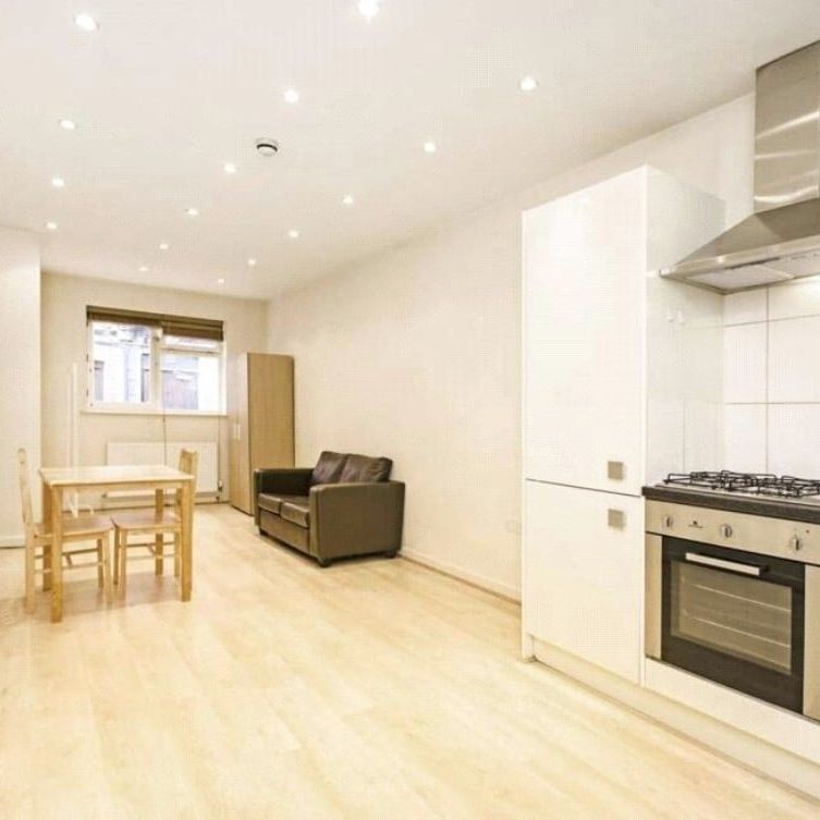 flat to rent - Photo 1