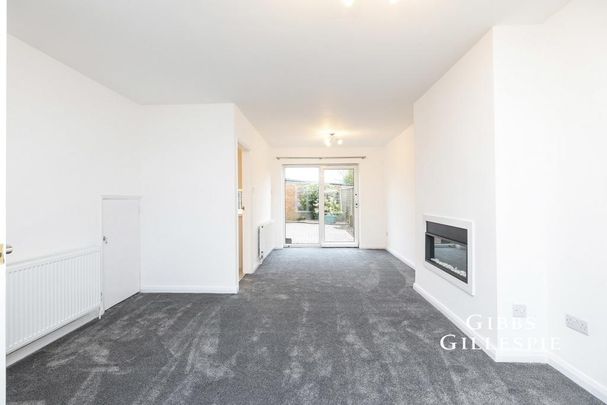 3 bedroom terraced house to rent - Photo 1