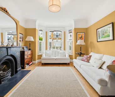 Broomwood Road, SW11, London - Photo 2