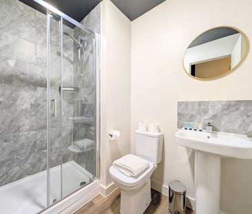To Let – Coronation Walk, Southport Town Centre – One Bedroom Apart... - Photo 2