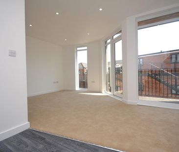 1 bedroom Flat To Let - Photo 4