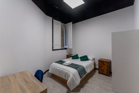 Calle de Sagasta, Madrid, Community of Madrid 28004 - Photo 4