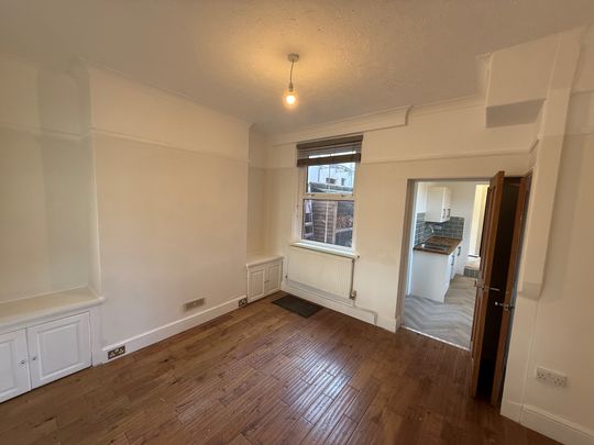 St. Pauls Avenue, Barry - Photo 1