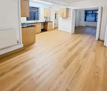 2 bedroom semi-detached house to rent - Photo 5