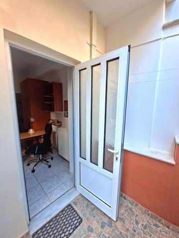 Studio/Γκαρσονιέρα για ενοικίαση Κέντρο (Λαμία) - Φωτογραφία 4