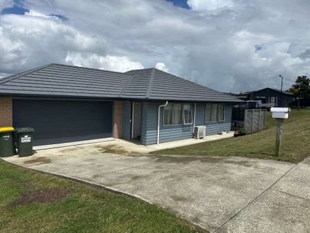 4 Bedroom in Warkworth - Photo 3