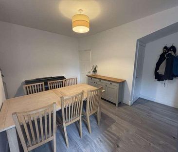 Meadows Road, Sale, M33 - Photo 3