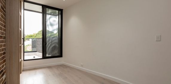 One Bedroom Apartment in the Heart of Erskineville - Photo 2