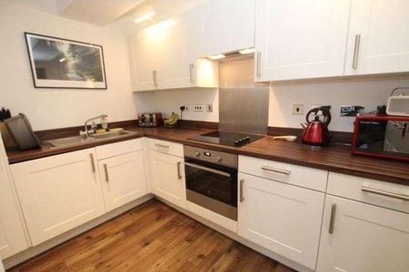 Oakhurst Drive, Birch Hill Clock Tower, OL12 - Photo 5