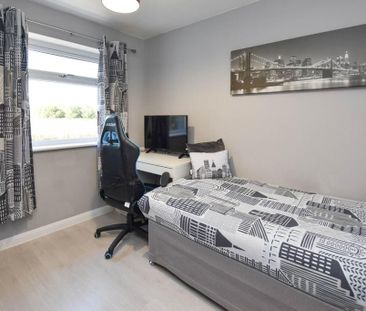 3 bedroom semi-detached house to rent - Photo 6