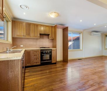 Ideal Family Home - Photo 3