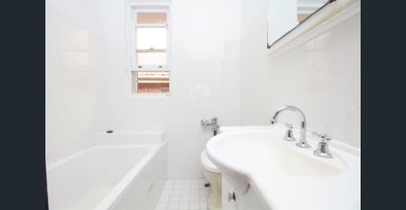 Charming Two Bedroom Apartment Bursting With Character - Photo 5