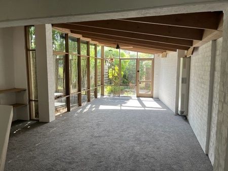 Charming and spacious - Photo 4