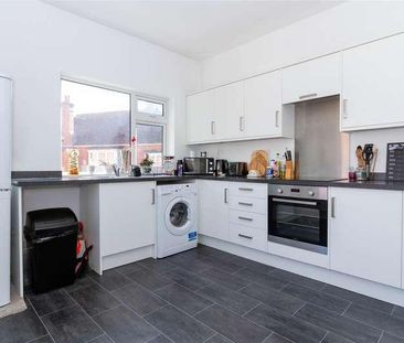 Bath Road, Worthing, BN11 - Photo 2