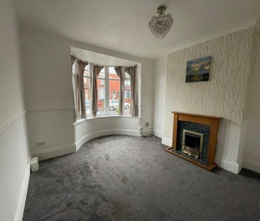 3 bedroom end of terrace house to rent - Photo 1