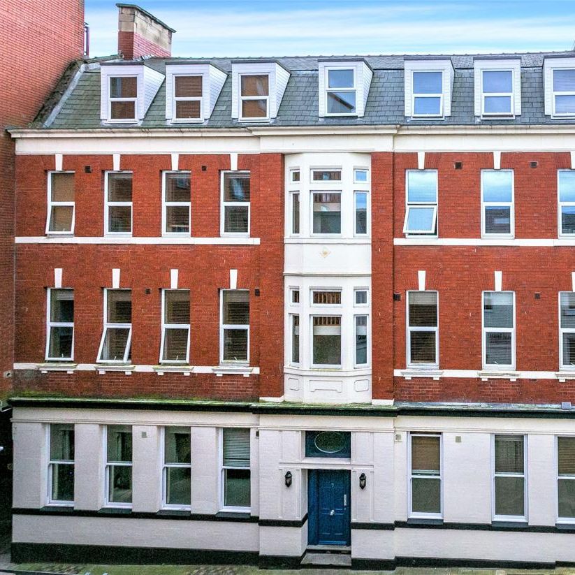 5 bedroom flat to rent - Photo 1